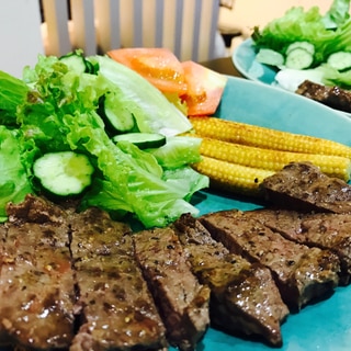 わさび塩で食べる牛ランプステーキ